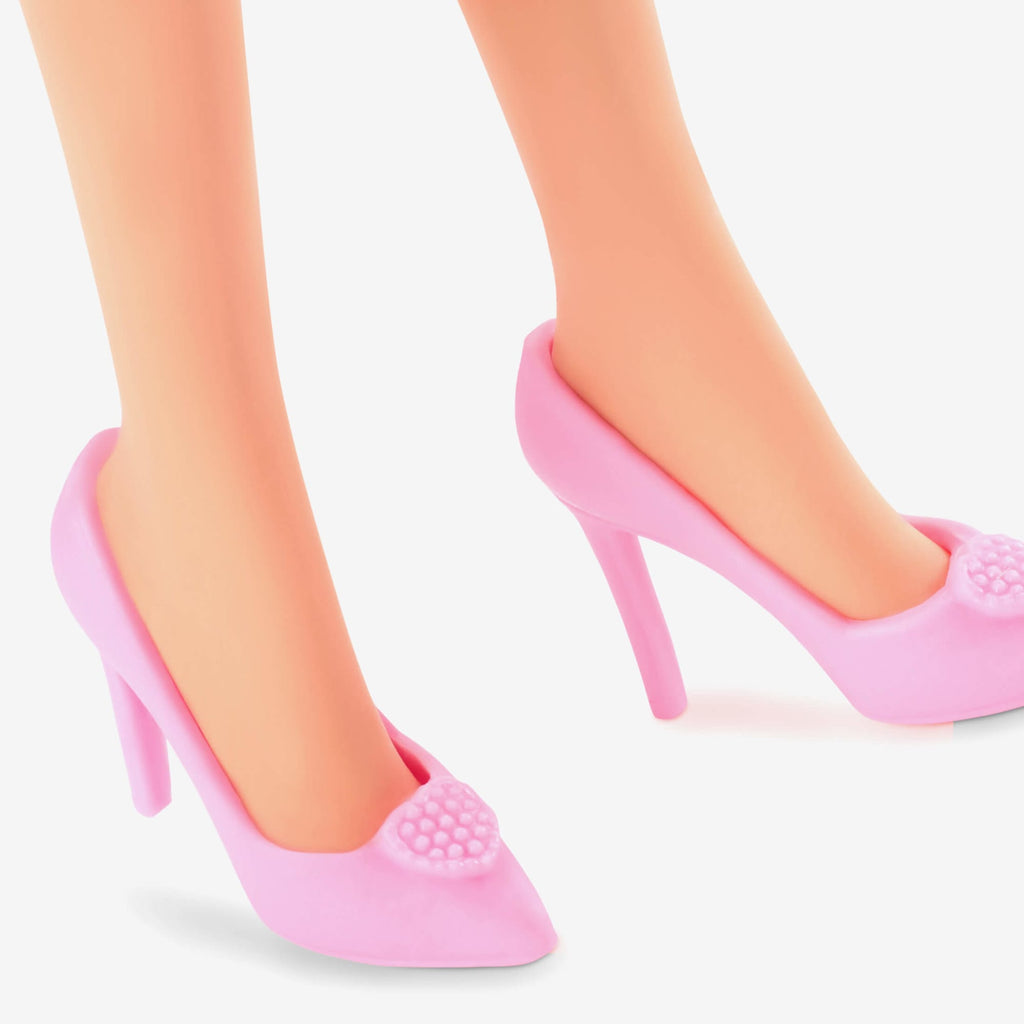 Barbie in Pink Gingham Dress – Barbie The Movie